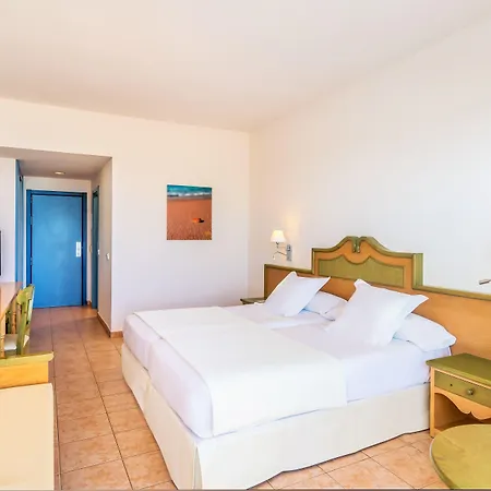 فندق Iberostar Waves Playa Gaviotas 4*