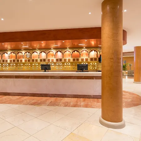 Hotel Iberostar Waves Playa Gaviotas 4*