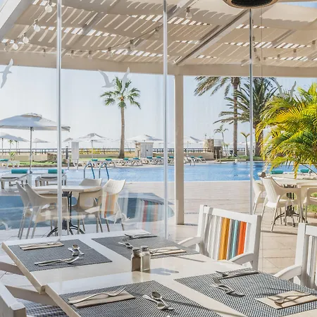 Hotell Iberostar Waves Playa Gaviotas