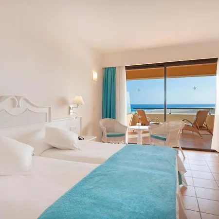 Iberostar Waves Playa Gaviotas מלון