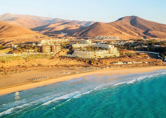 Iberostar Waves Playa Gaviotas מלון